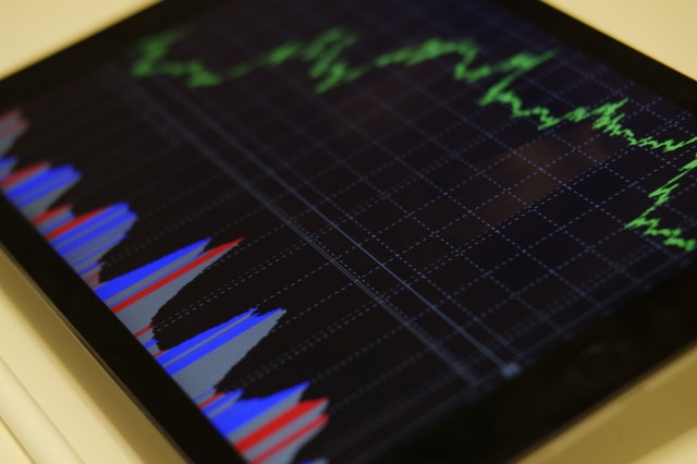 der-innere-wert-von-bitcoin-liegt-bei-12-815-dollar-zieht-jetzt-der-preis-nach