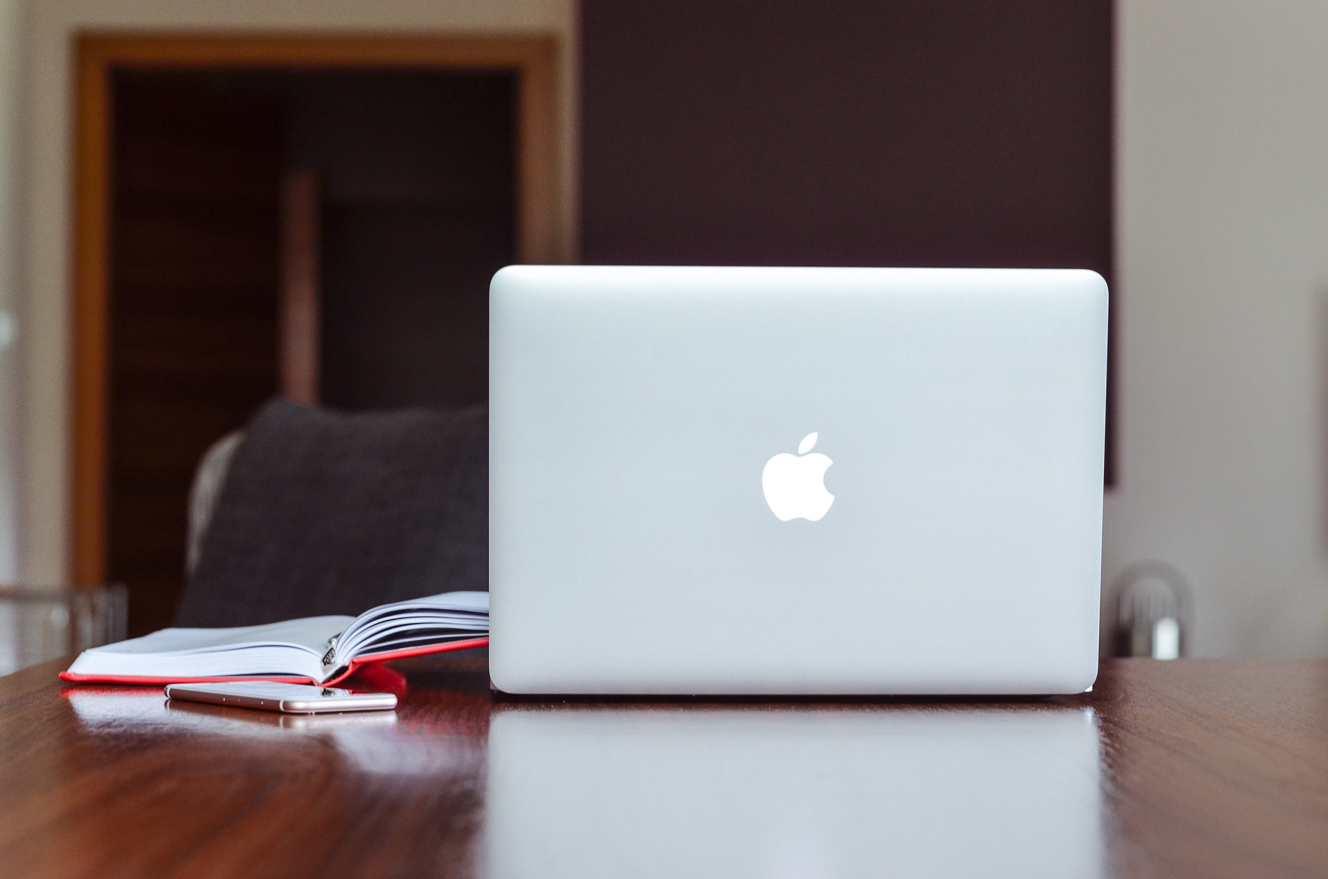 apple-will-krypto-erfahrung-in-stellenausschreibung-fuer-alternative-payments-partnership
