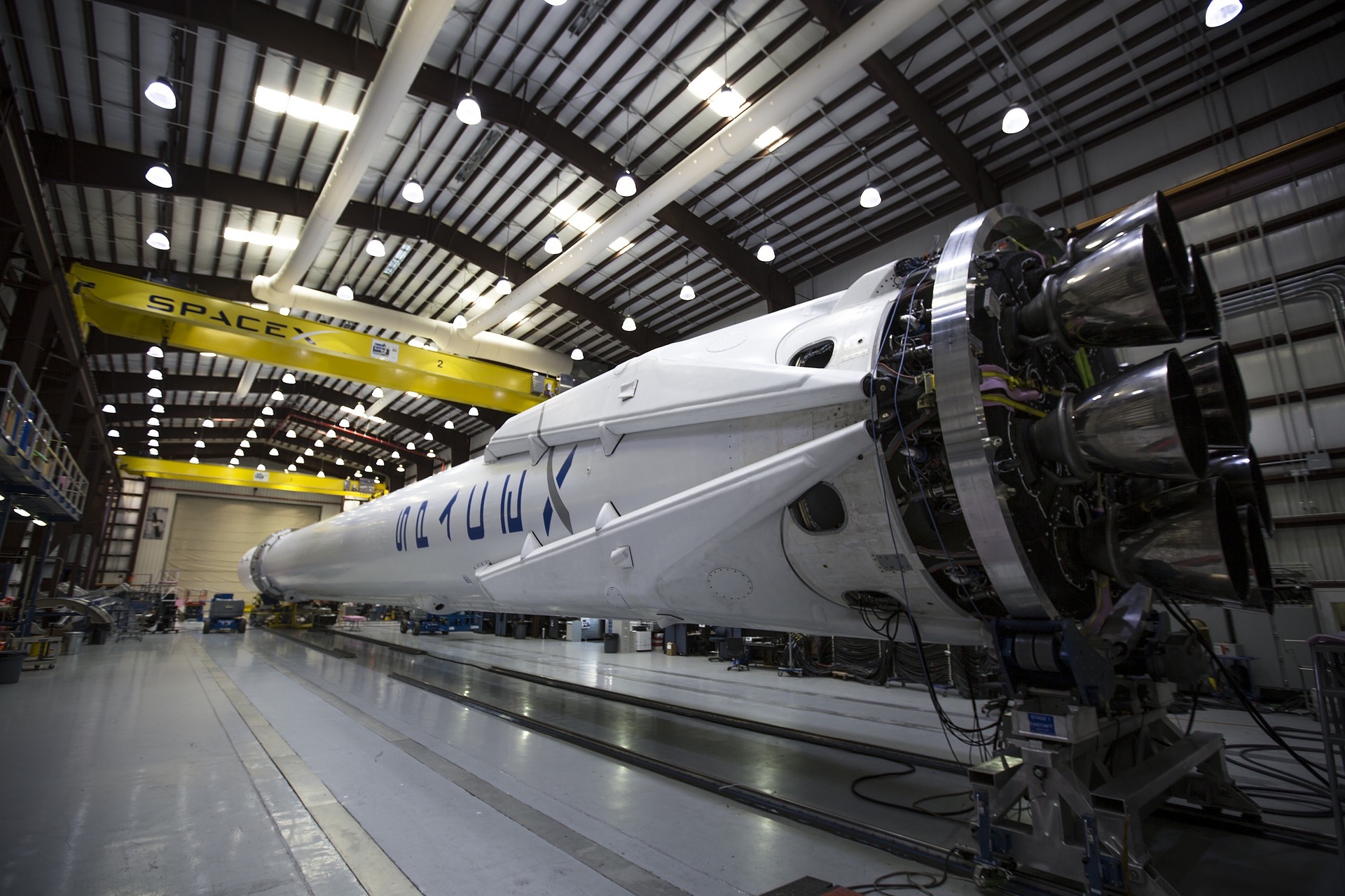 spacex-schickt-dogecoin-finanzierten-satelliten-zum-mond