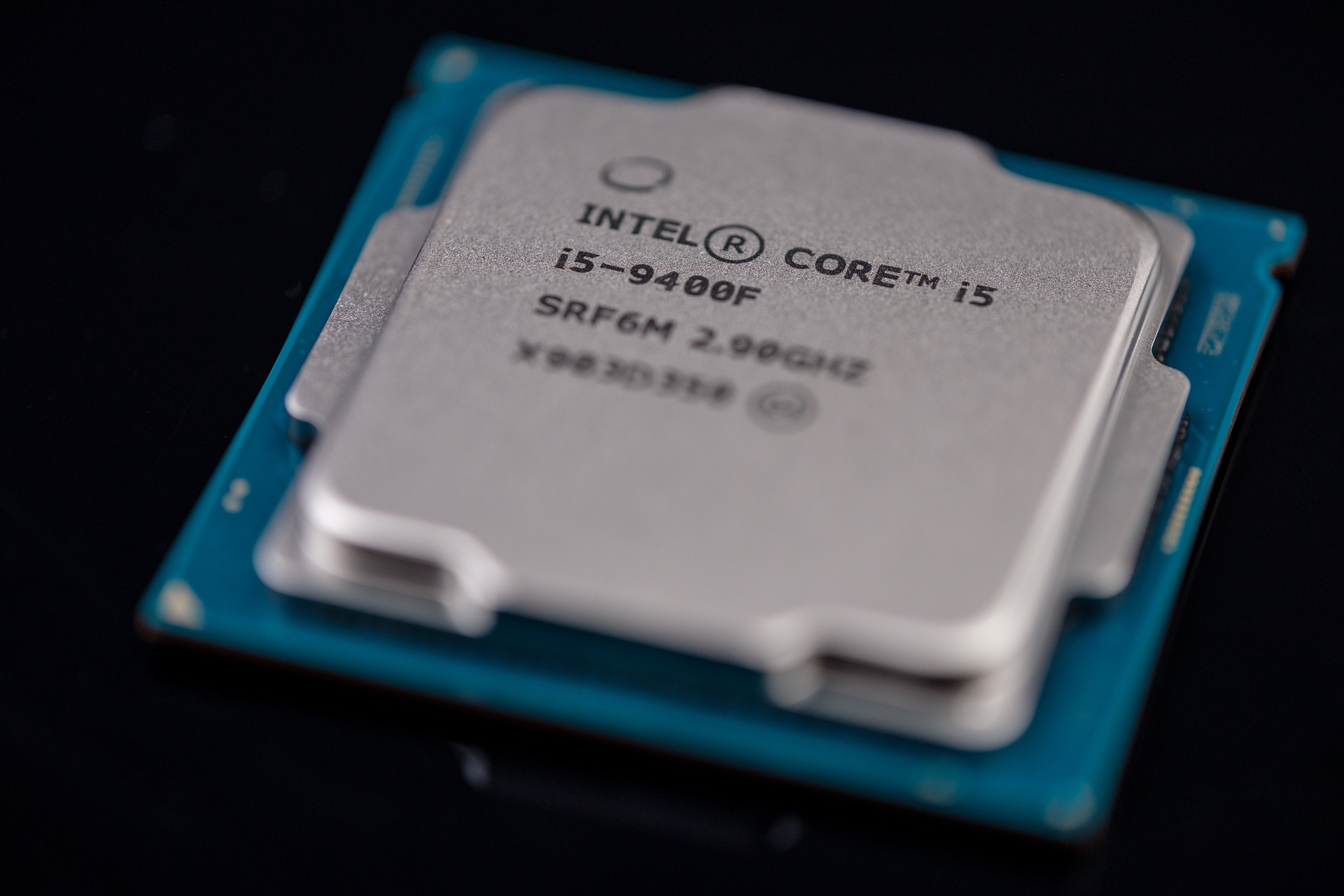 tech-riese-intel-haelt-fast-800-000-dollar-in-coinbase-aktien