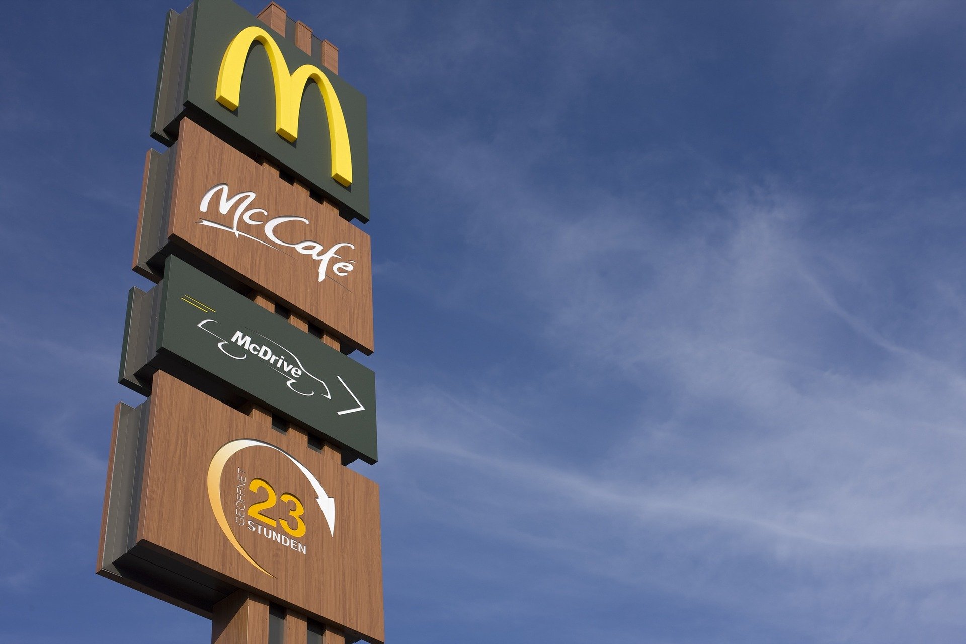 elon-musk-nach-wie-vor-bereit-fuer-ein-happy-meal-wenn-mcdonalds-dogecoin-aktzeptiert